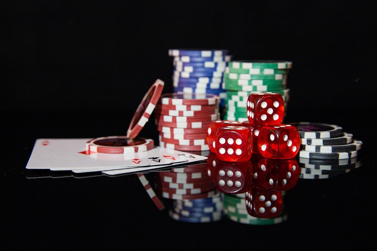 ph 200 gaming platform hero banner showing sports and casino options